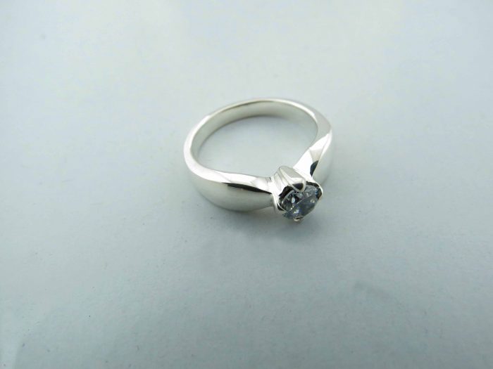 Anillo Compromiso Aro Sesgado