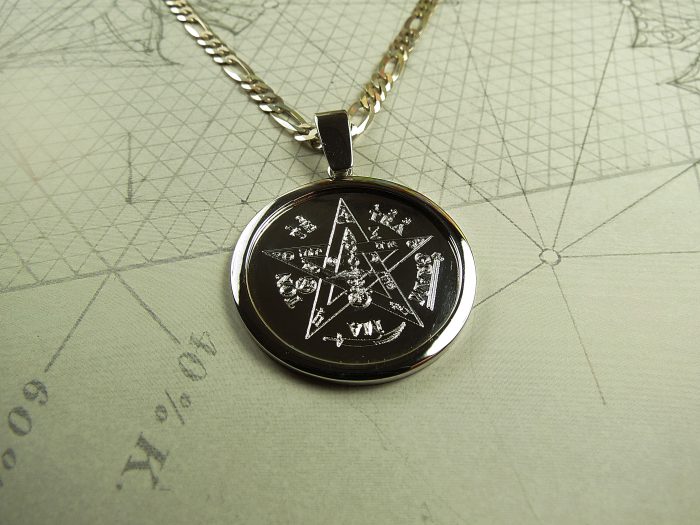Dije Tetragramaton Con Borde