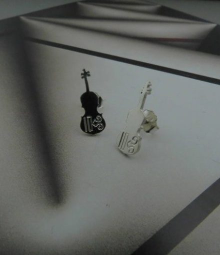 Aretes Viola