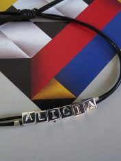 Pulsera-Nombre-En-Cubos (1)