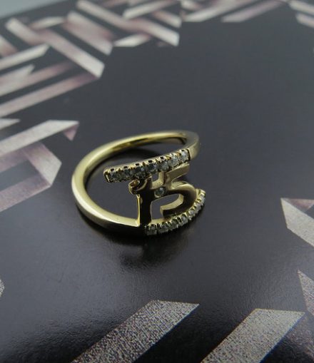Anillo 15 Con Piedras