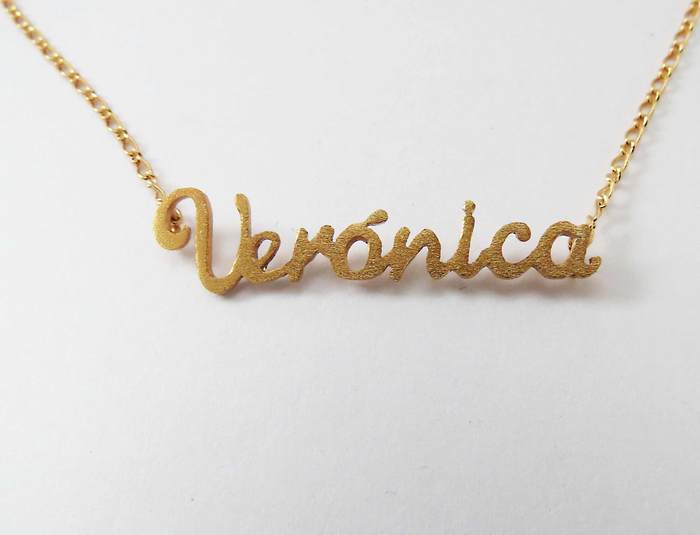 Dije Nombre En Bronce