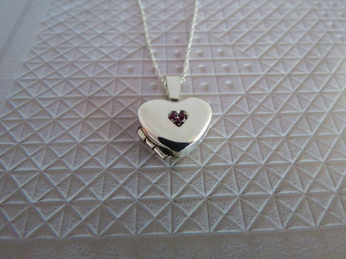 Relicario Corazón Zircones - Imagen 2