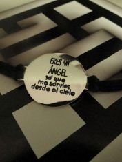 Pulsera PlataGrabadoManoCuero (2)