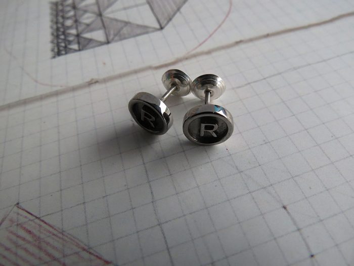 Aretes R - Imagen 2