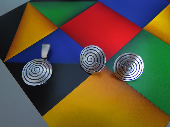 Collar y Aretes Espiral - Imagen 3