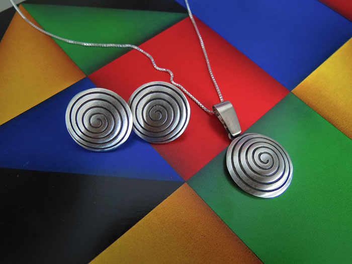 Collar y Aretes Espiral