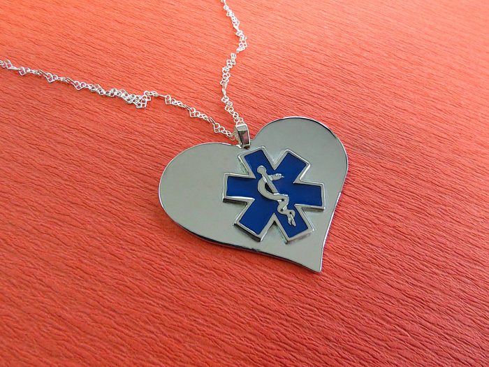 Corazón con Símbolo Medicina - Imagen 2