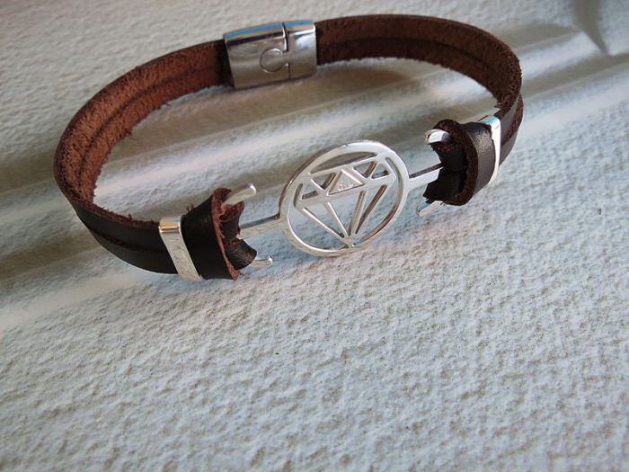 Pulsera Diseño Grabado Personalizado Con Cuero - Imagen 3