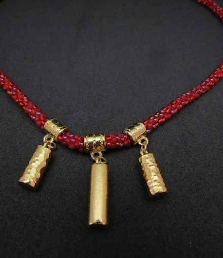 Collar Tres Cilindros Colgantes Miyuki Rojo