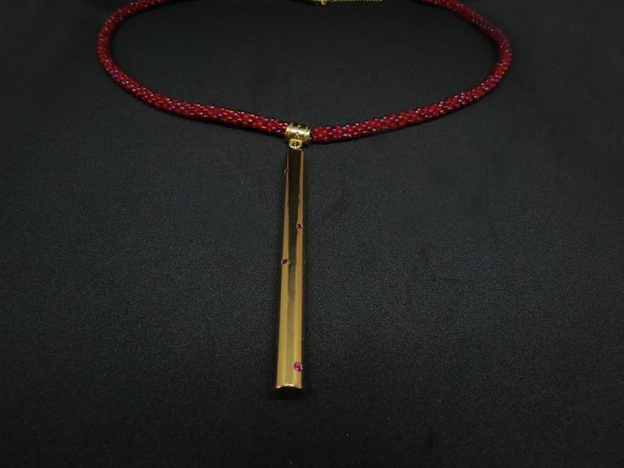 Collar Cilindro Colgante Miyuki Rojo