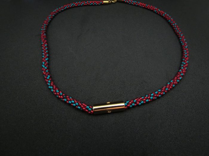 Collar Cilindro Incrustado Miyuki Rojo-Azul