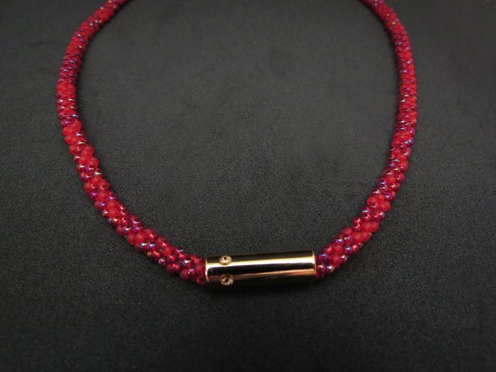 Collar Cilindro Incrustado Miyuki Rojo