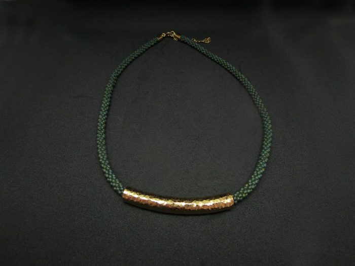 Collar Cuvo Incrustado Miyuki Verde Oscuro - Imagen 2