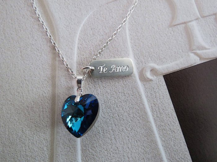 Dije Corazón Swarovski Con Placa Pequeña