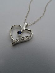 Dije-Corazón-Con-Zircones-Y-Piedra-Central (2)