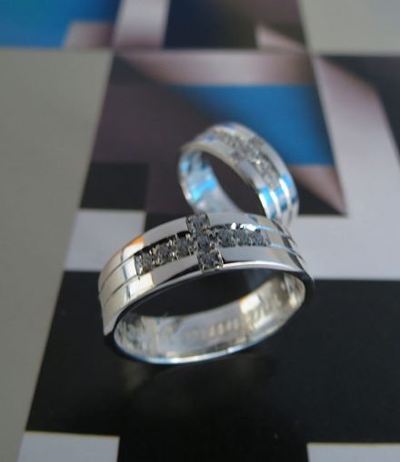 Argollas Cruz Zircones