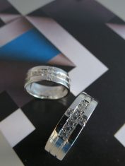 Argollas Cruz Zircones (3)