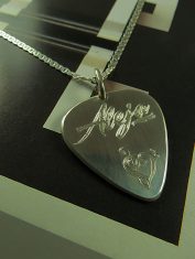 Dije Pick Grabado (4)