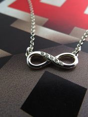 Dije infinito con zircones (5)