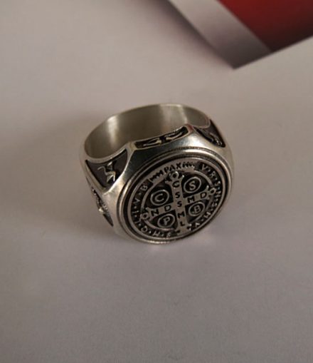 Anillo San Benito