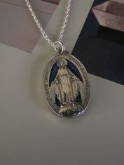Dije Virgen Milagrosa Con Resina (2) Dije Virgen Milagrosa Con Resina (2)