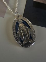 Dije Virgen Milagrosa Con Resina (3) Dije Virgen Milagrosa Con Resina (3)