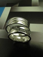 Argollas canal curvo zircones (3)