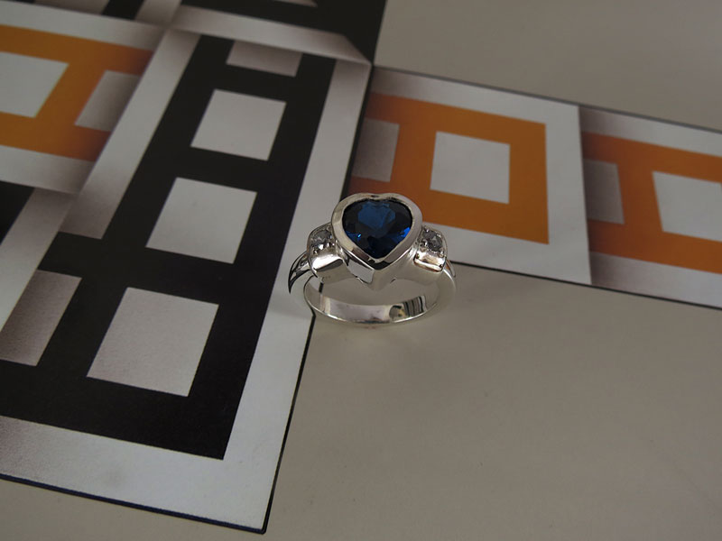 Anillo Piedra Corazón - Imagen 2