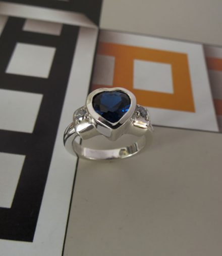 Anillo Piedra Corazón