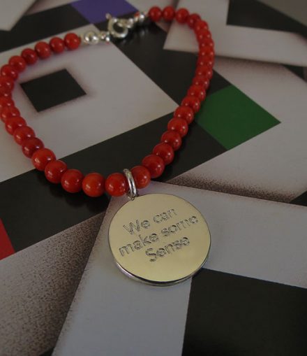Pulsera Placa Redonda Coral