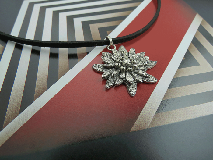 Dije Flor Edelweiss - Imagen 2