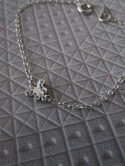 Pulsera-pequeña-mariposa-CONLOGO (4)