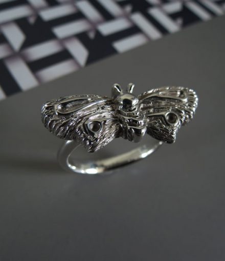 Anillo Polilla
