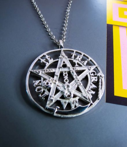 Dije Tetragrámaton Relieve Plata