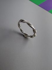 APL029- Anillo entorchado zircones Plata APL029- Anillo entorchado zircones Plata