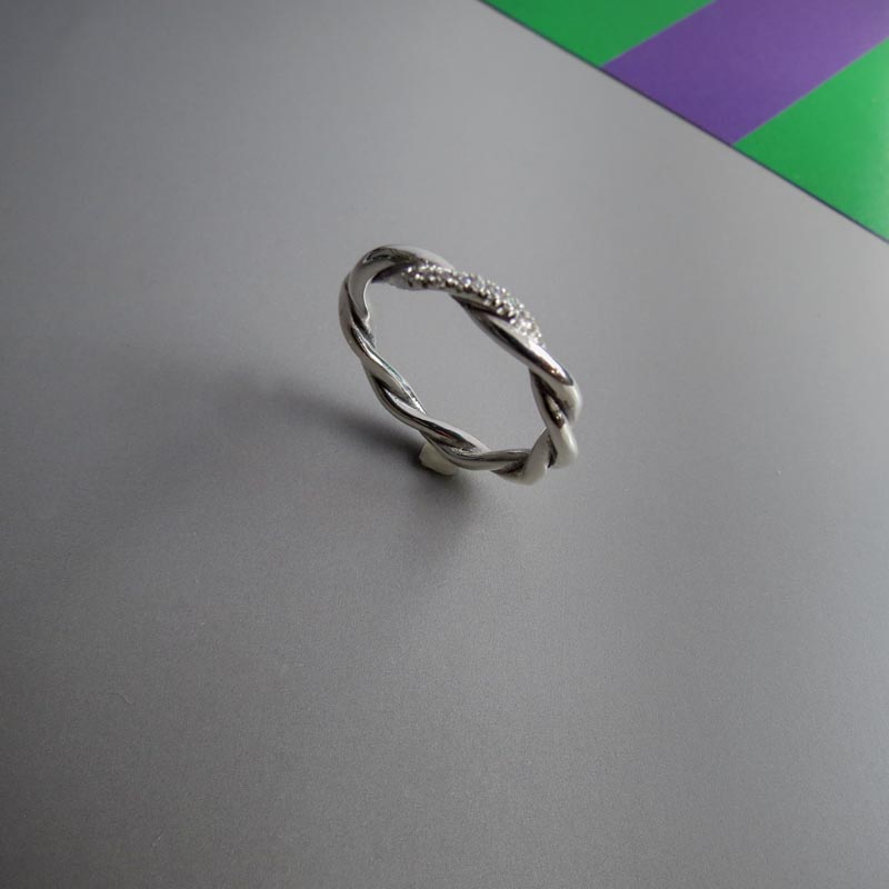 Anillo entorchado zircones Plata - Imagen 5