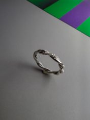APL029- Anillo entorchado zircones Plata(1) APL029- Anillo entorchado zircones Plata(1)